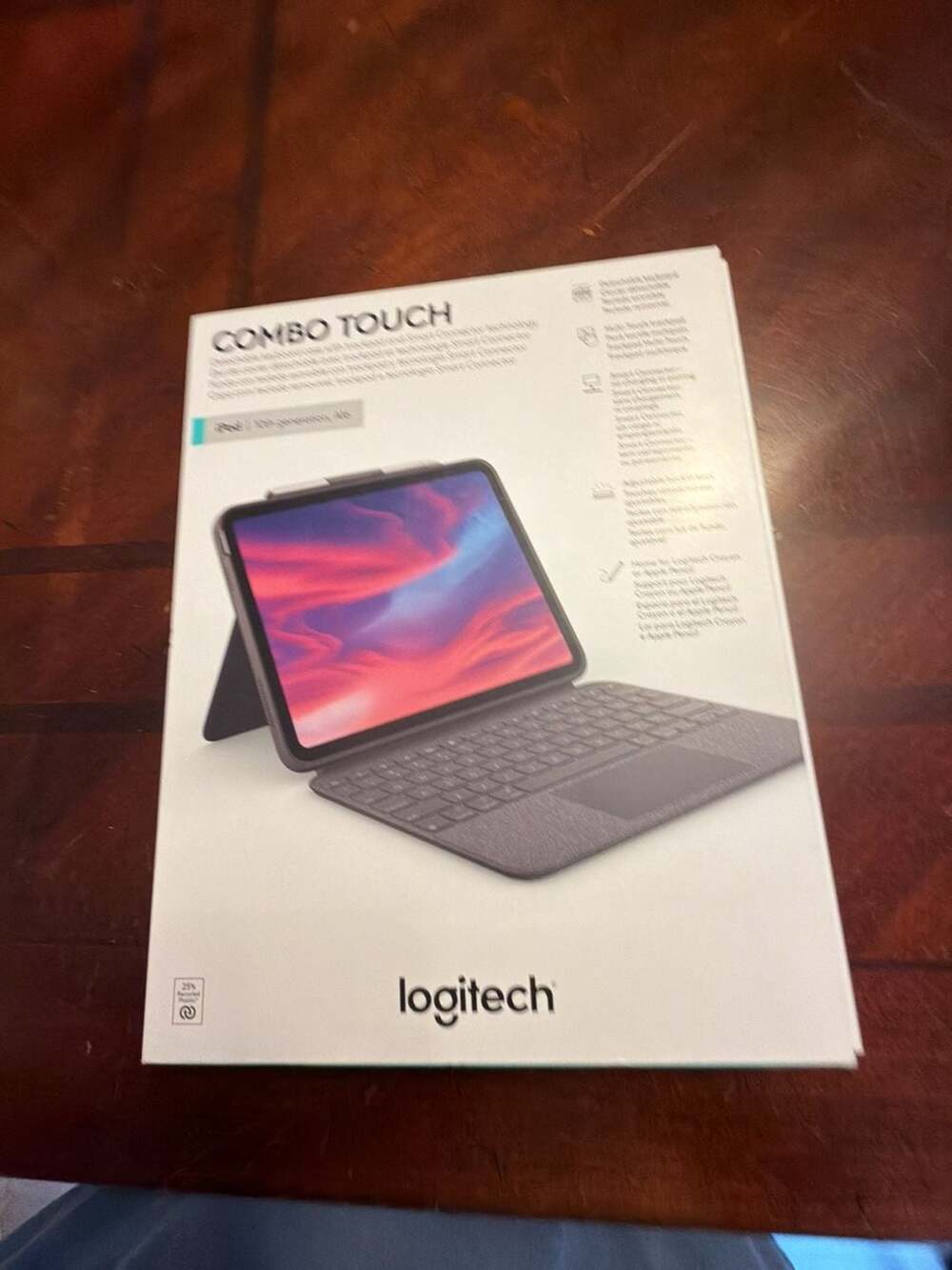 NEW Logitech Combo Touch Detachable Keyboard Case for iPad 10th Generation